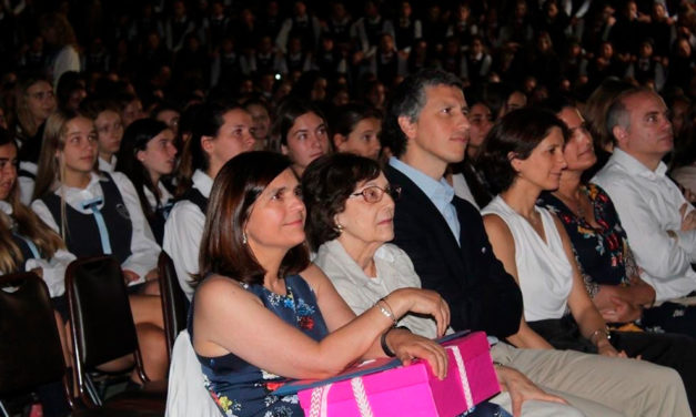 la comunidad villamariana tuvo su ceremonia de cambio de mando, donde la actual directora Ana María Tomassini hizo entrega del cargo a Loreto Jullian, quien asumirá desde marzo 2020.